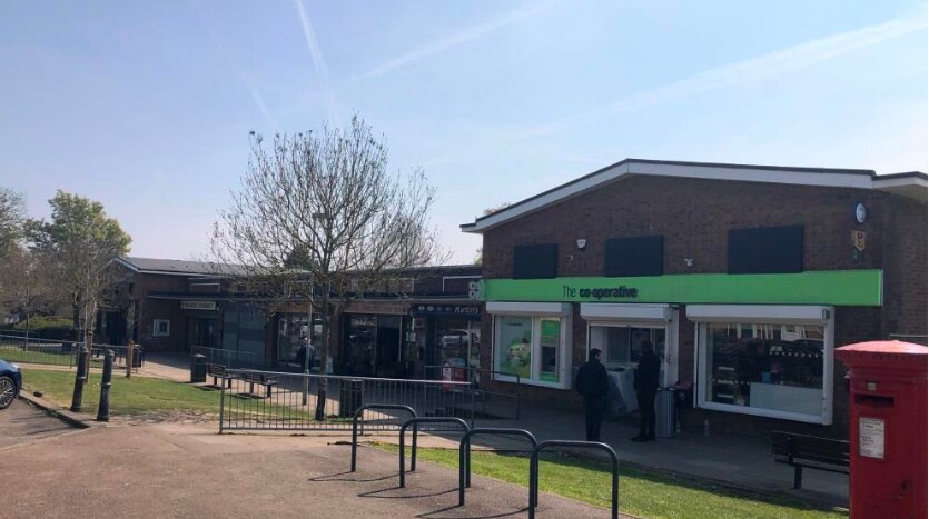 8-20 Hall Grove, Welwyn Garden City for sale Primary Photo- Image 1 of 1