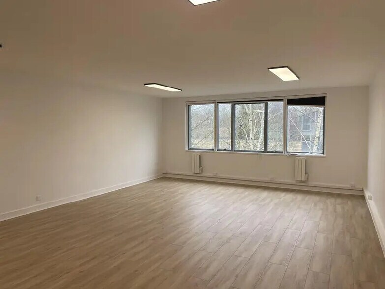 Rue Albert Einstein, Champs-sur-Marne to rent - Interior Photo - Image 3 of 5