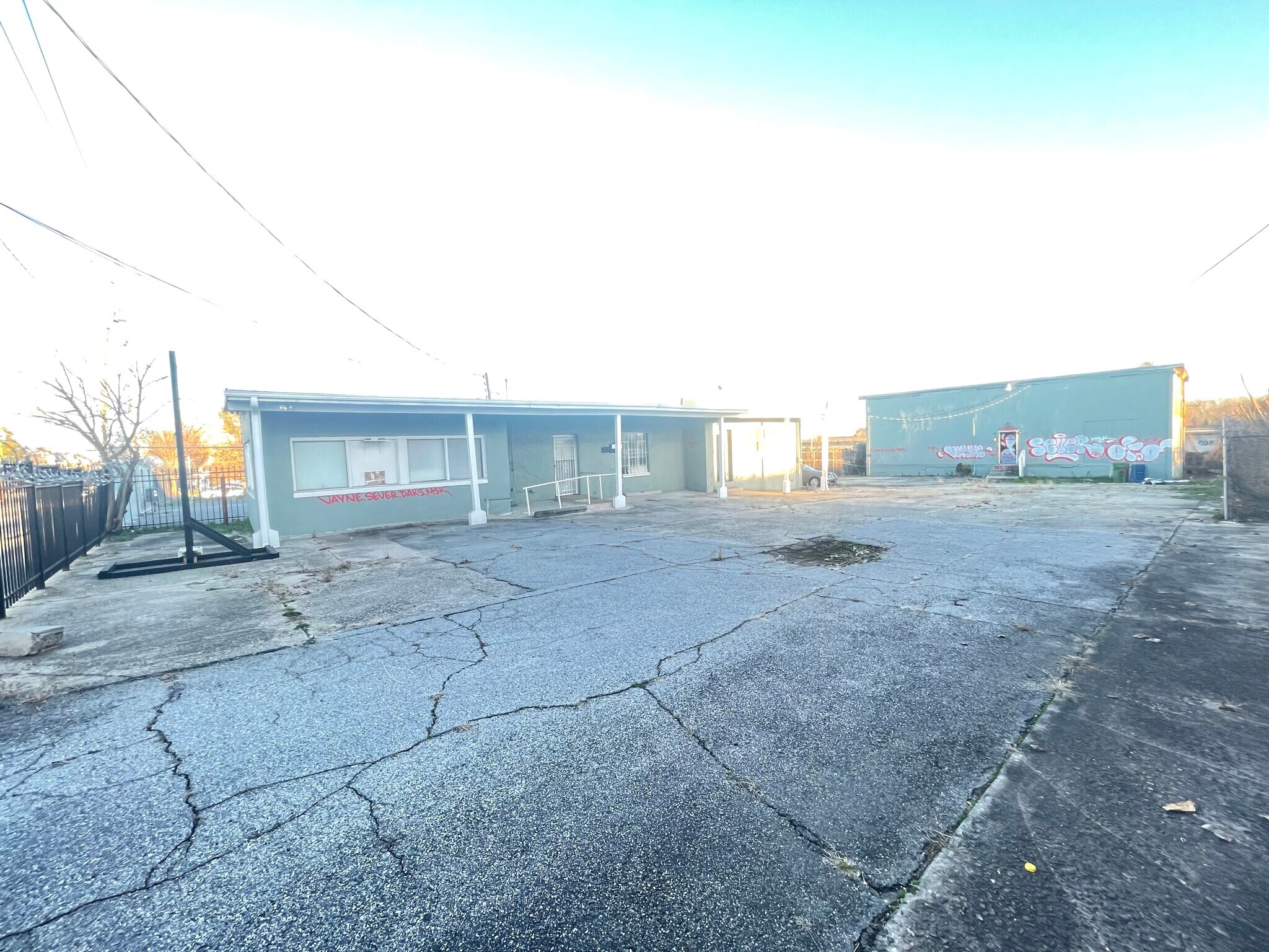 418 NW Whitehall St, Atlanta, GA for sale Building Photo- Image 1 of 1