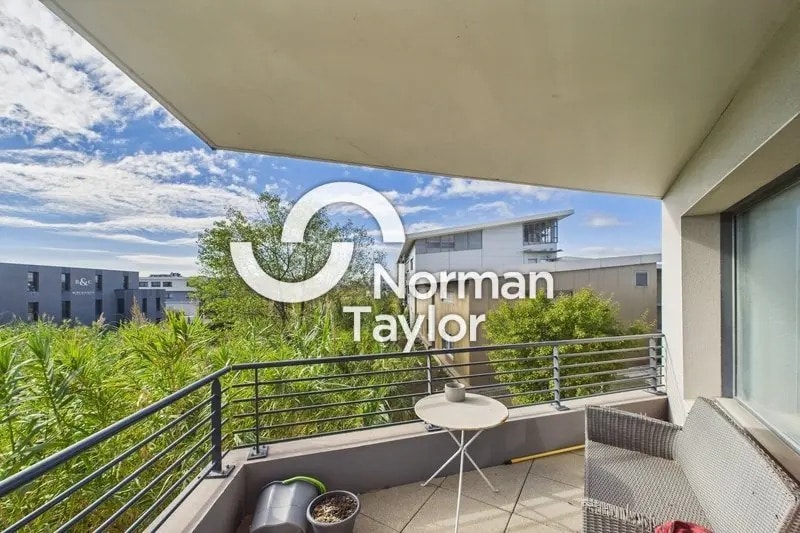 Office in Montpellier for sale Primary Photo- Image 1 of 12