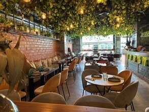 Retail in Barcelona, Barcelona to rent Interior Photo- Image 1 of 16