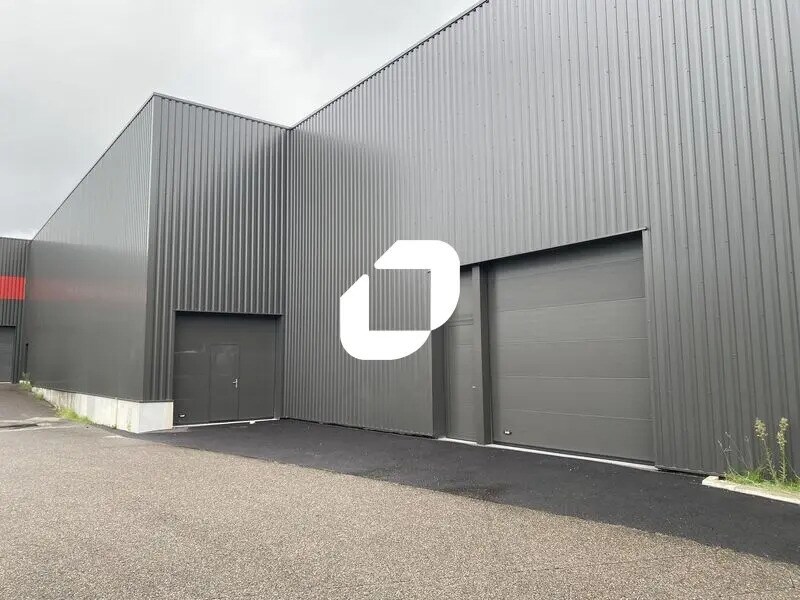 Light Industrial in Canéjan to rent Building Photo- Image 1 of 11