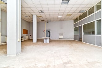 Retail in Torredembarra, Tarragona to rent Interior Photo- Image 2 of 5