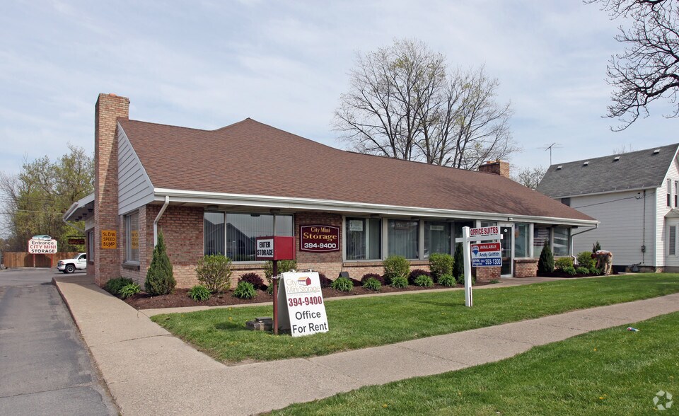 493 S Main St, Canandaigua, NY for sale - Primary Photo - Image 1 of 1