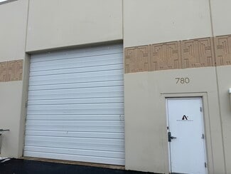 More details for 780 Ridgeview Dr, Mchenry, IL - Light Industrial for Sale