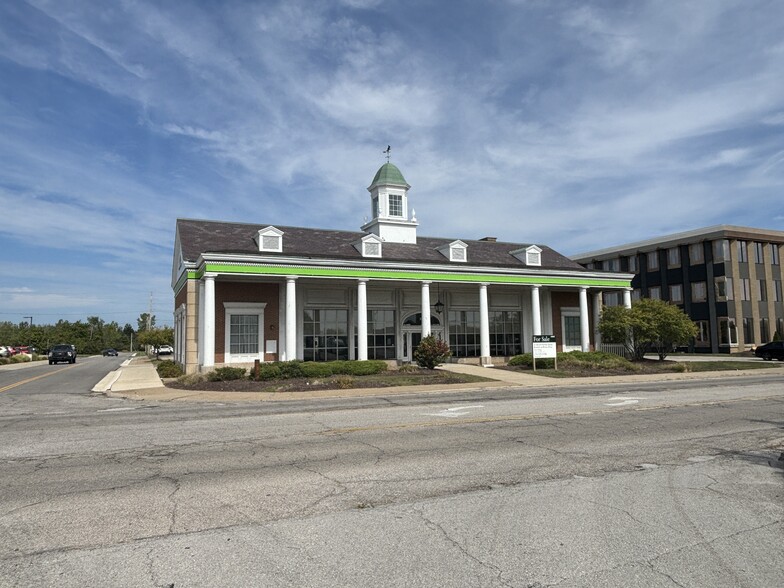 361 Midway Blvd, Elyria, OH for rent - Building Photo - Image 1 of 7