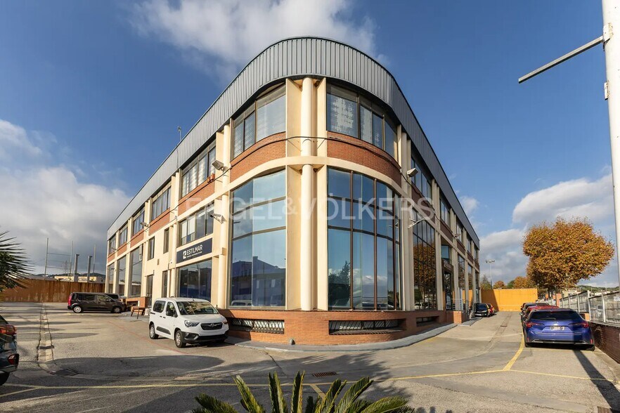 Retail in Mataró, Barcelona for sale - Building Photo - Image 2 of 4