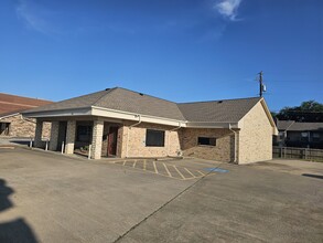 1831 W Louisiana St, McKinney, TX for rent Building Photo- Image 1 of 17