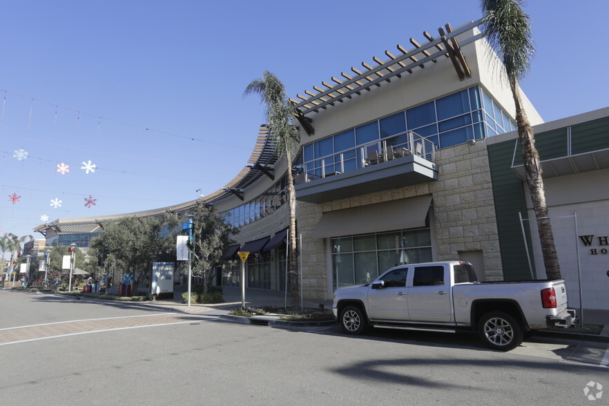 Ventura Fwy, Oxnard, CA for rent - Building Photo - Image 2 of 8