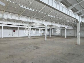 34-36 Avenue Des Bruyères, Décines-Charpieu for sale Interior Photo- Image 1 of 15