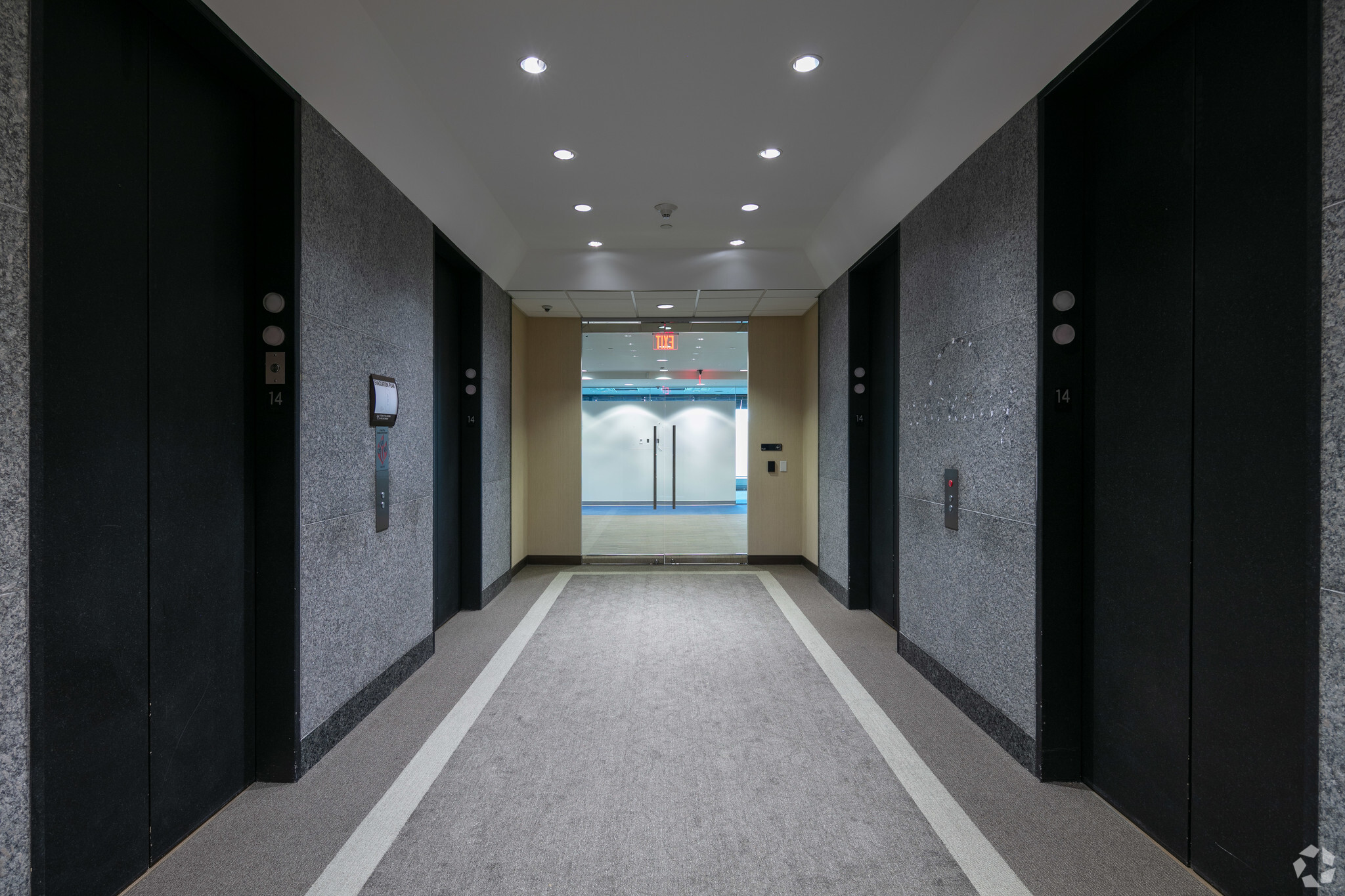 1 Ravinia Dr, Atlanta, GA to rent Interior Photo- Image 1 of 12