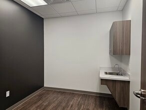 335 24th Ave, Nashville, TN to rent Interior Photo- Image 2 of 9