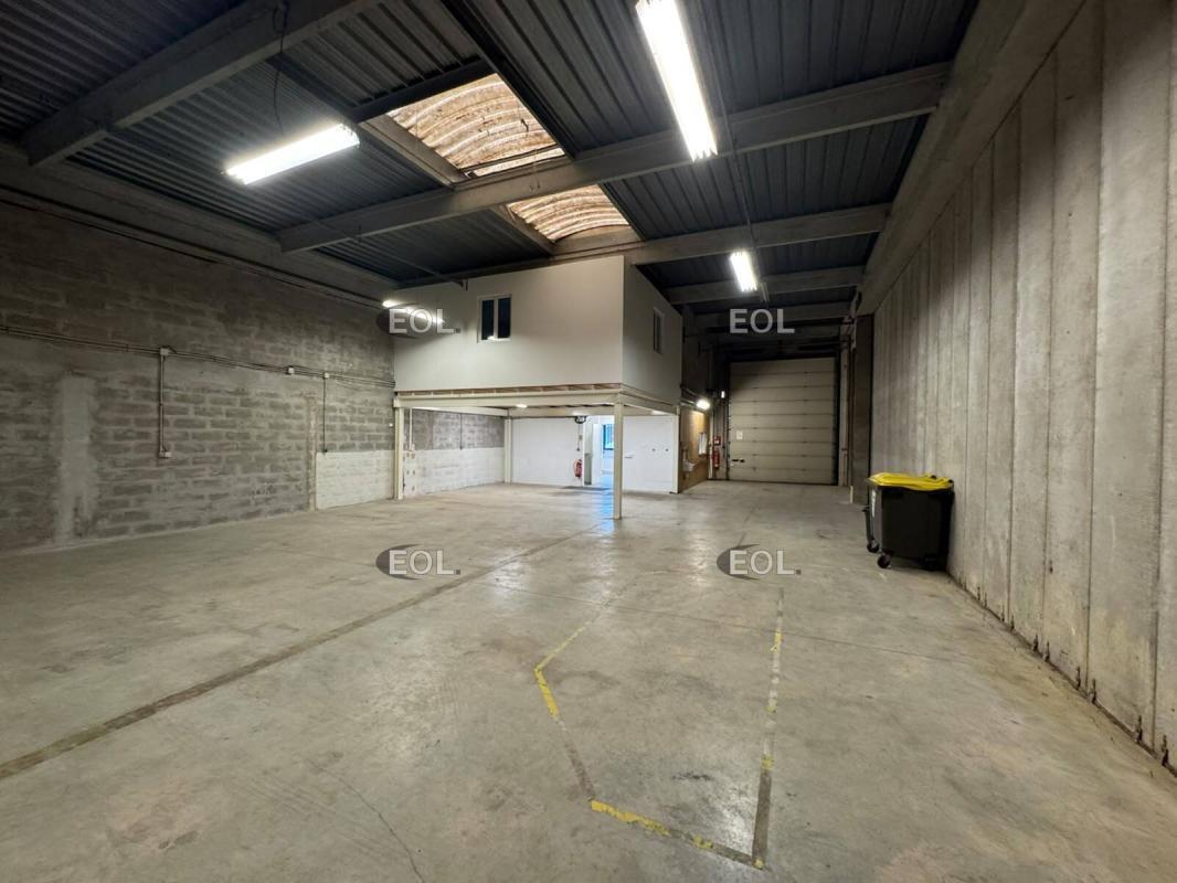 Industrial in Roissy-en-Brie to rent Interior Photo- Image 1 of 5