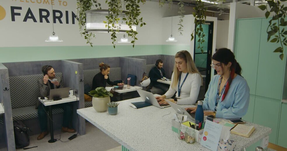 120 Aldersgate St, London to rent - Commercial Listing Video - Image 2 of 14