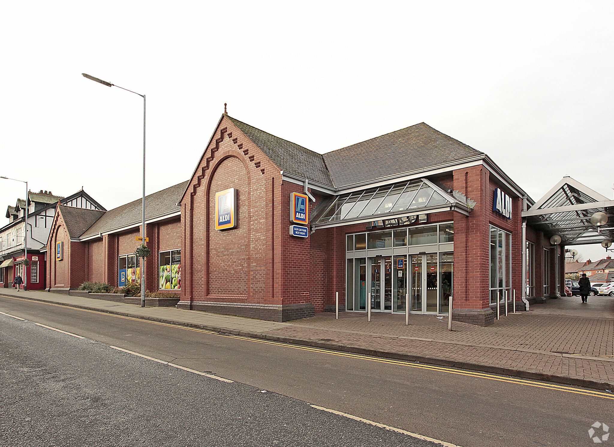19-27 Walton Rd, Warrington for sale Primary Photo- Image 1 of 1