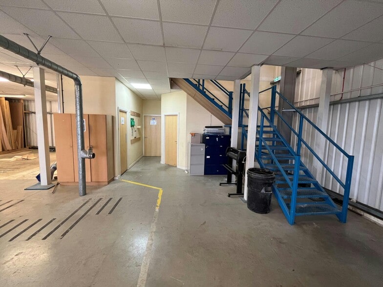 Harbour Clos, Marchwood to rent - Building Photo - Image 3 of 7