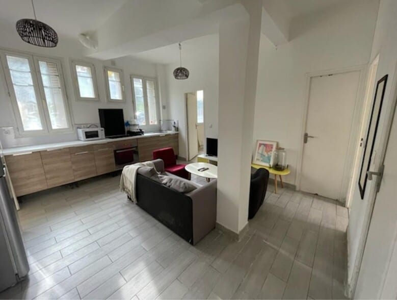 Office in Issy-les-Moulineaux to rent - Interior Photo - Image 2 of 10