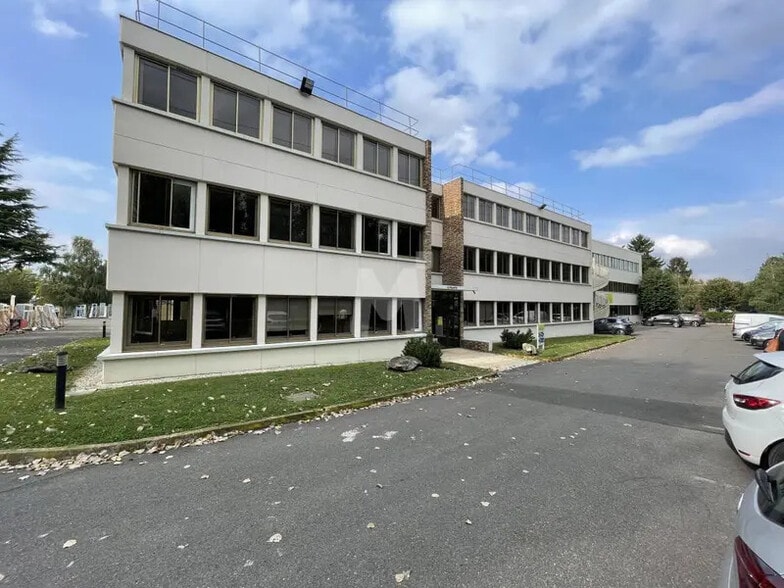 Office in Antony to rent - Building Photo - Image 1 of 6