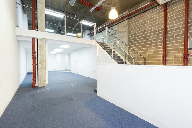 More details for 8 Hornsey St, London - Office / Retail, Retail to Rent