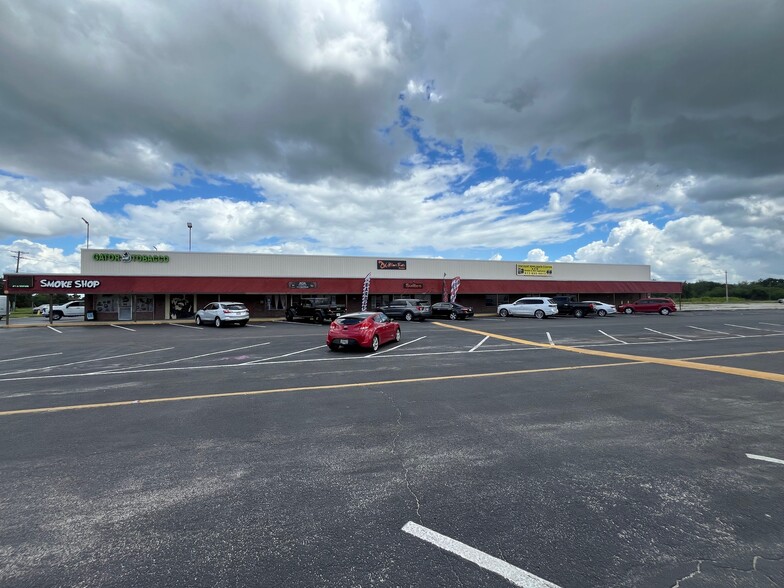 15 Thriftway Plz, Ruskin, FL for rent - Building Photo - Image 1 of 14