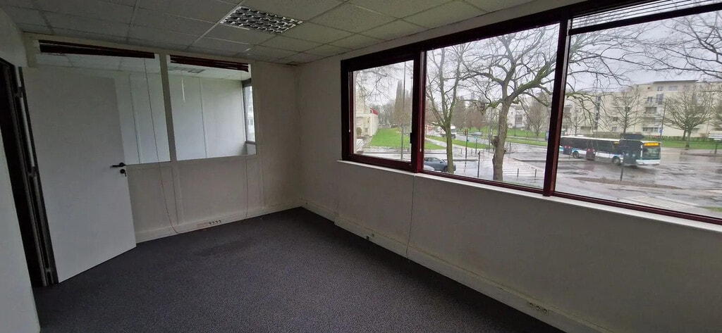 Vente Bureaux 103 m² à 107 m² - Photo 1