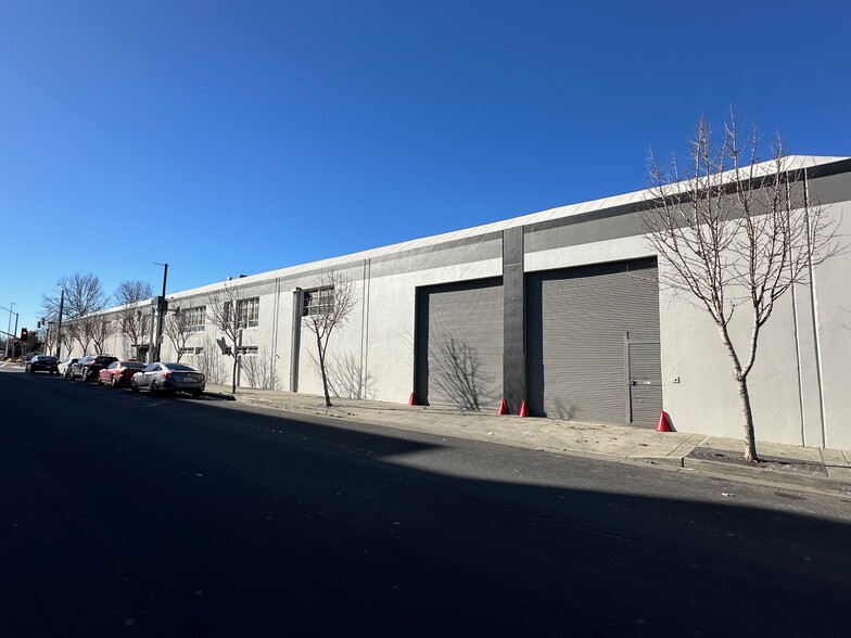 4045 Horton St, Emeryville, CA for rent - Building Photo - Image 2 of 14