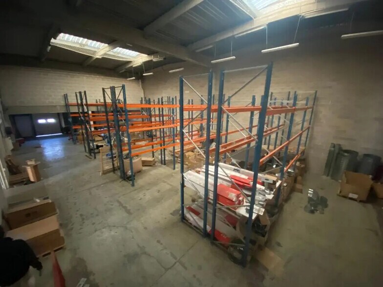 Industrial in Lisses to rent - Building Photo - Image 1 of 13