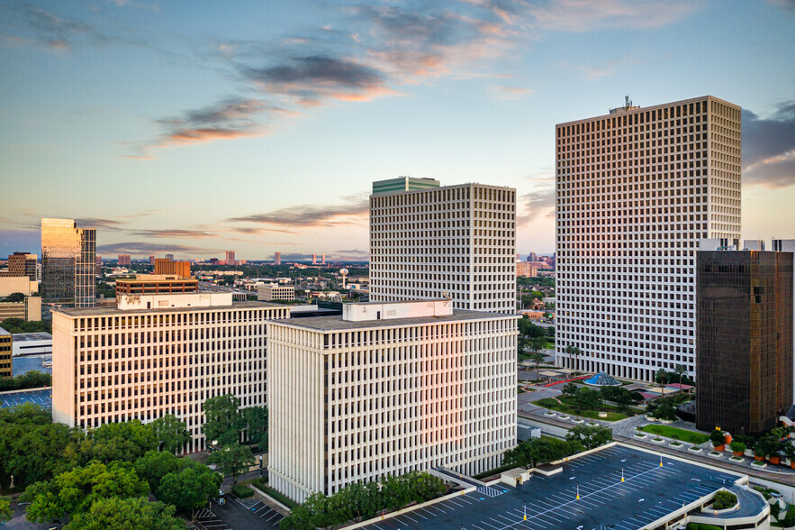 1 Greenway Plz, Houston, TX for rent - Aerial - Image 3 of 8