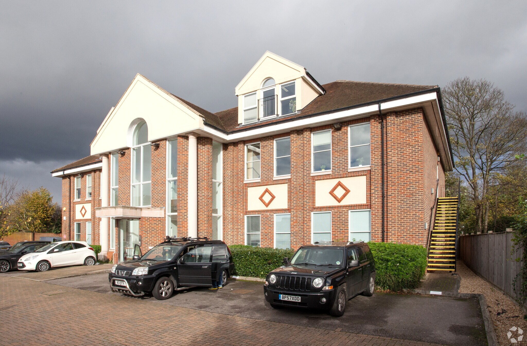 15 London St, Chertsey for sale Building Photo- Image 1 of 1