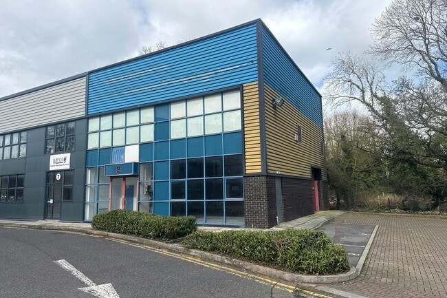 More details for Woodside Rd, Swindon - Industrial to Rent