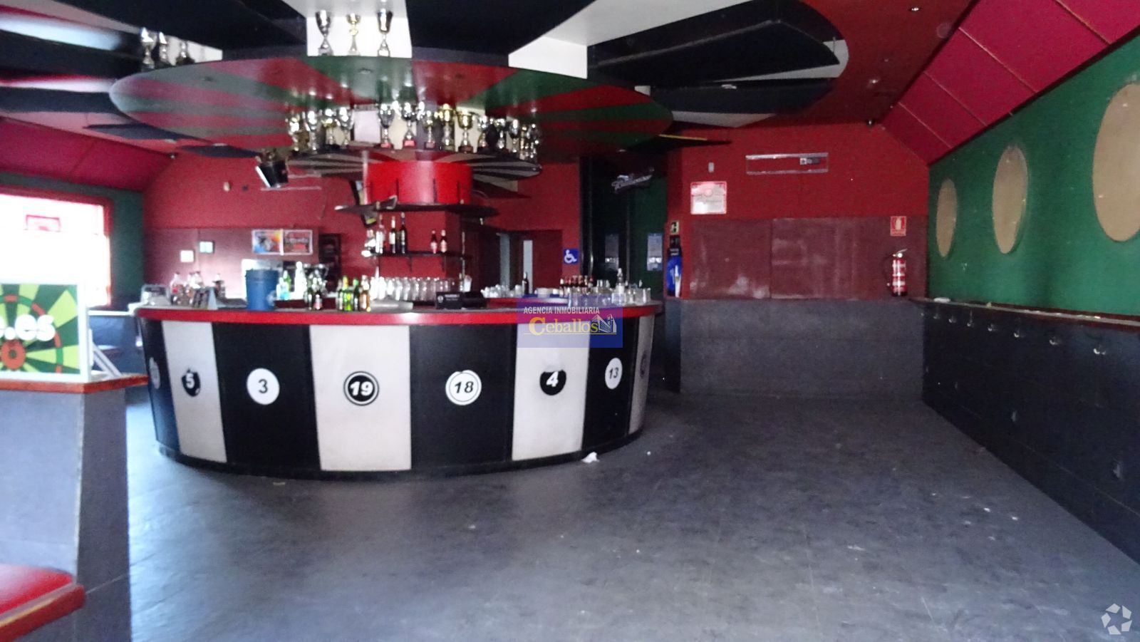 Retail in Guadalajara, Guadalajara to rent Interior Photo- Image 1 of 2