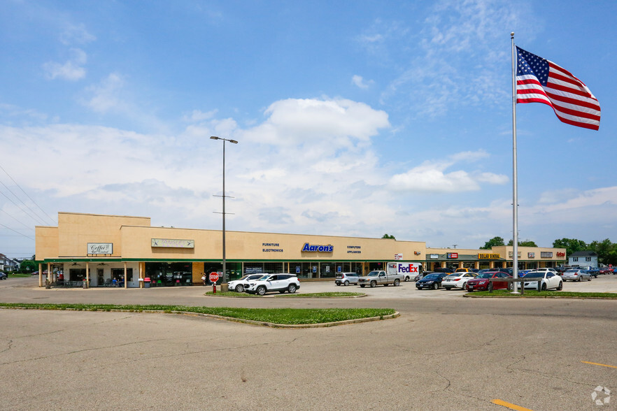 601-637 Central Ctr, Chillicothe, OH for rent - Building Photo - Image 3 of 8