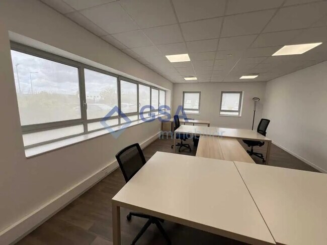 Vente Bureaux 700 m²