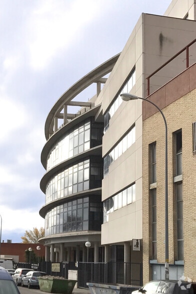 Office in Madrid, Madrid for sale - Building Photo - Image 3 of 3