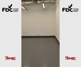 Victoria St, Oldham to rent - Commercial Listing Video 