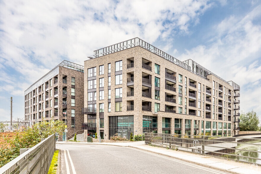 1-4 Cooks Rd, London for sale - Primary Photo - Image 1 of 1