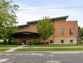 920 State St, Manitowoc, WI for rent Building Photo- Image 1 of 9