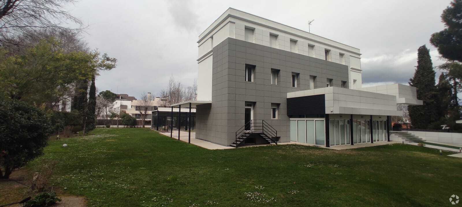 Office in Pozuelo de Alarcón, Madrid to rent Building Photo- Image 1 of 25