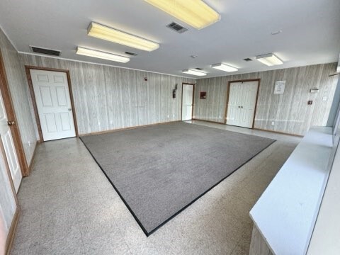 1902 W Cardinal Dr, Beaumont, TX for rent - Building Photo - Image 3 of 9