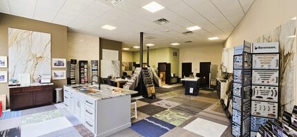 251 E Park Ave, Lake Wales, FL to rent Interior Photo- Image 2 of 10