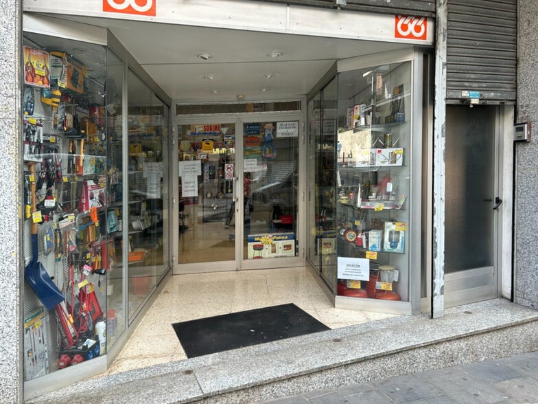 Retail in Santa Coloma de Gramenet, Barcelona to rent - Interior Photo - Image 1 of 1