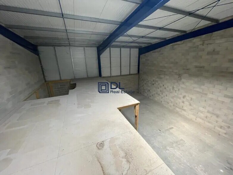 Industrial in Sucy-en-Brie to rent - Interior Photo - Image 3 of 4