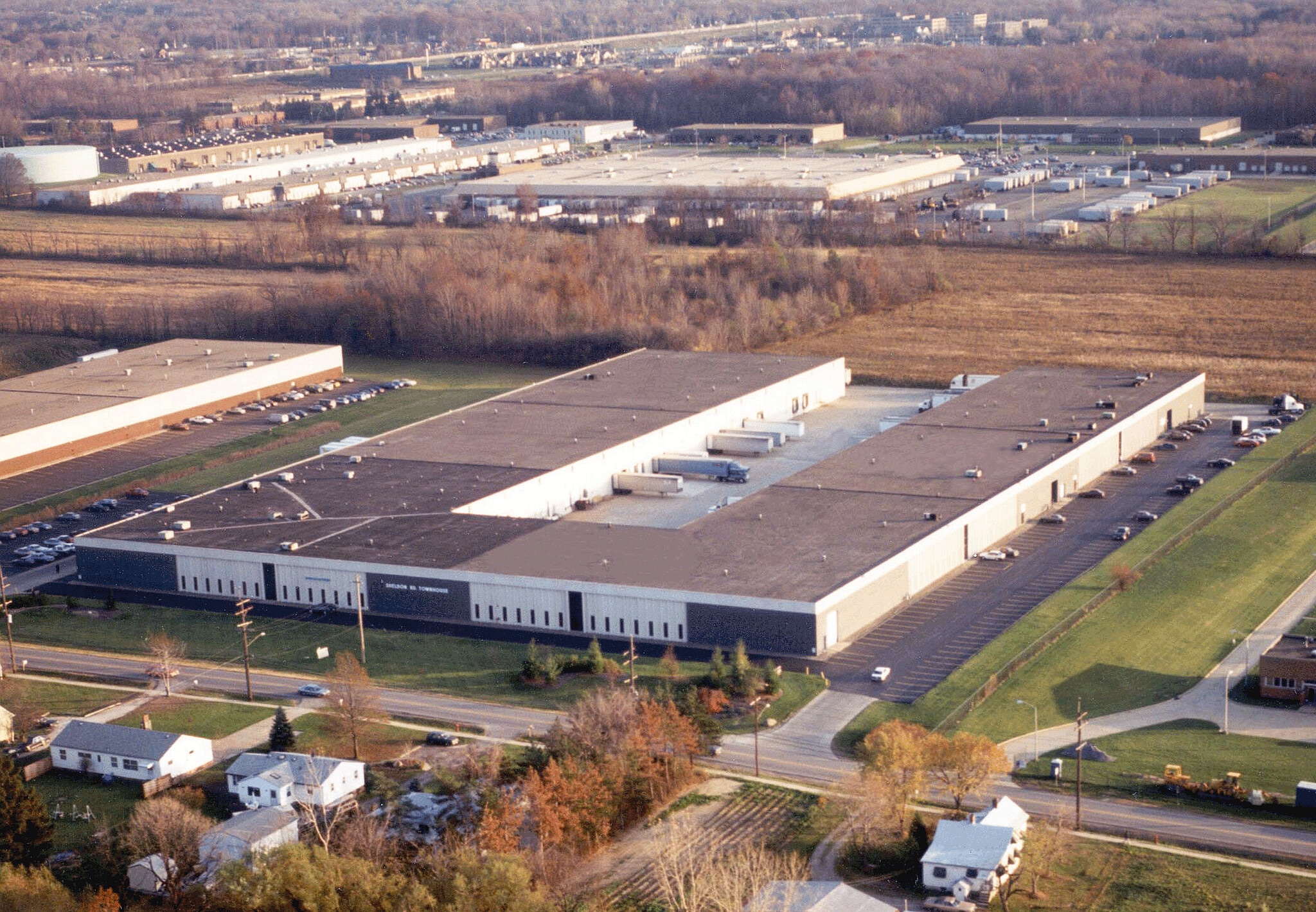 18665-18753 Sheldon Rd, Middleburg Heights, OH to rent Building Photo- Image 1 of 5