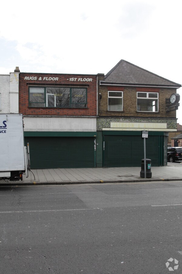 244246 Chingford Mount Rd, London E4 8JL Retail for Sale UK