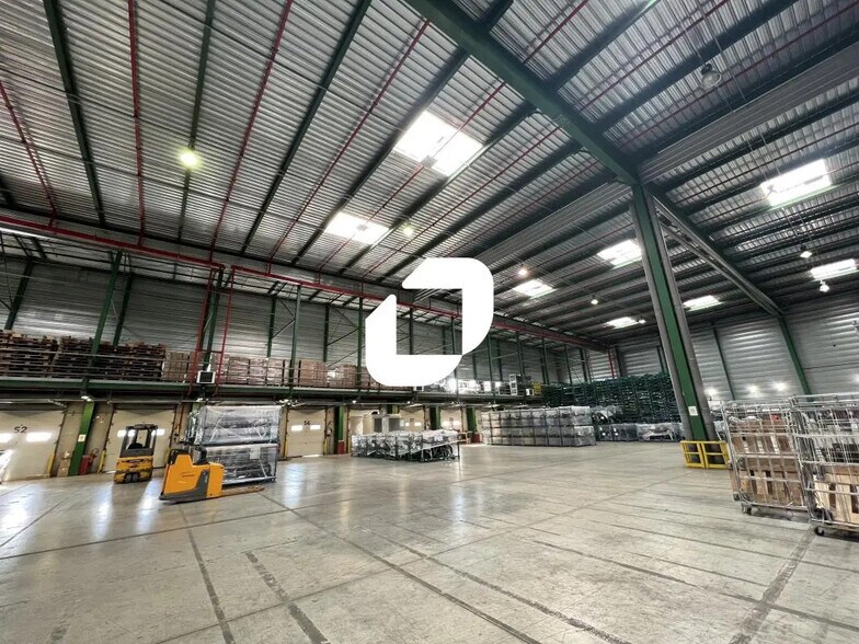 Office in Villabé to rent - Interior Photo - Image 2 of 4