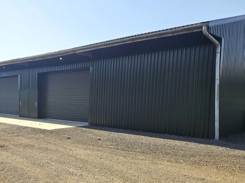 Beamond End, Amersham to rent - Building Photo - Image 2 of 3