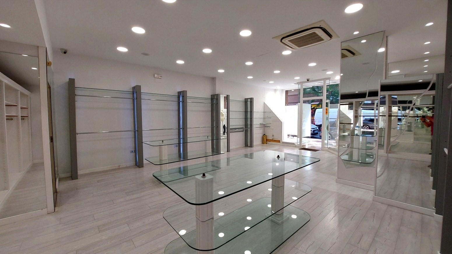 Retail in Logroño, La Rioja to rent Interior Photo- Image 1 of 8