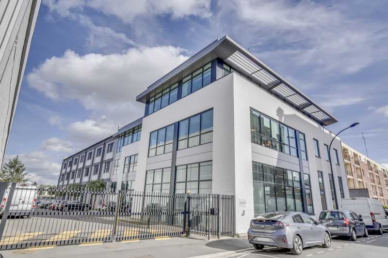 Light Industrial in Ivry-sur-Seine to rent Building Photo- Image 1 of 26