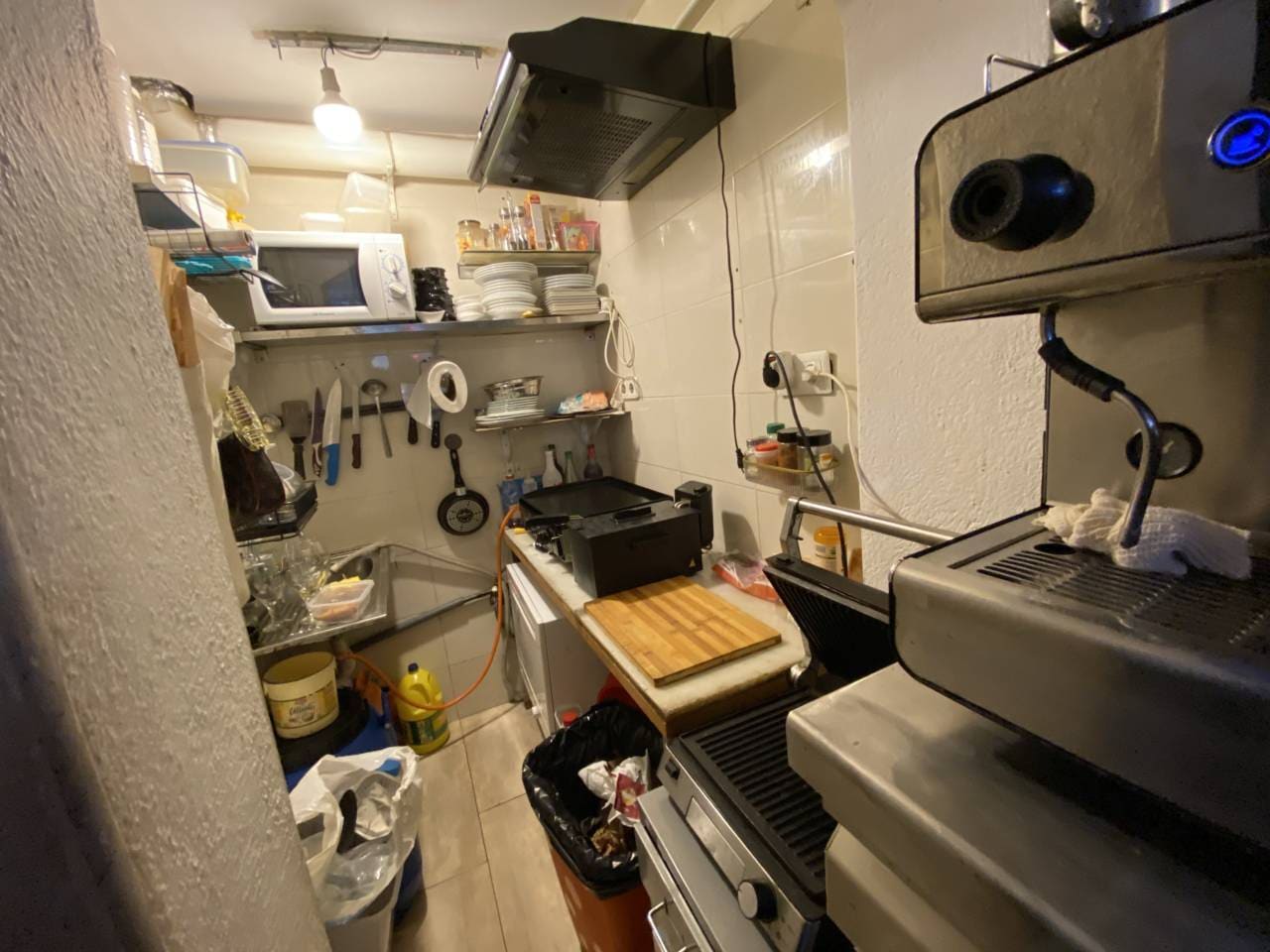 Retail in Barcelona, Barcelona to rent Primary Photo- Image 1 of 2