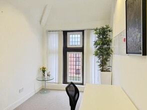 361 Ormskirk Rd, Wigan to rent Interior Photo- Image 2 of 11